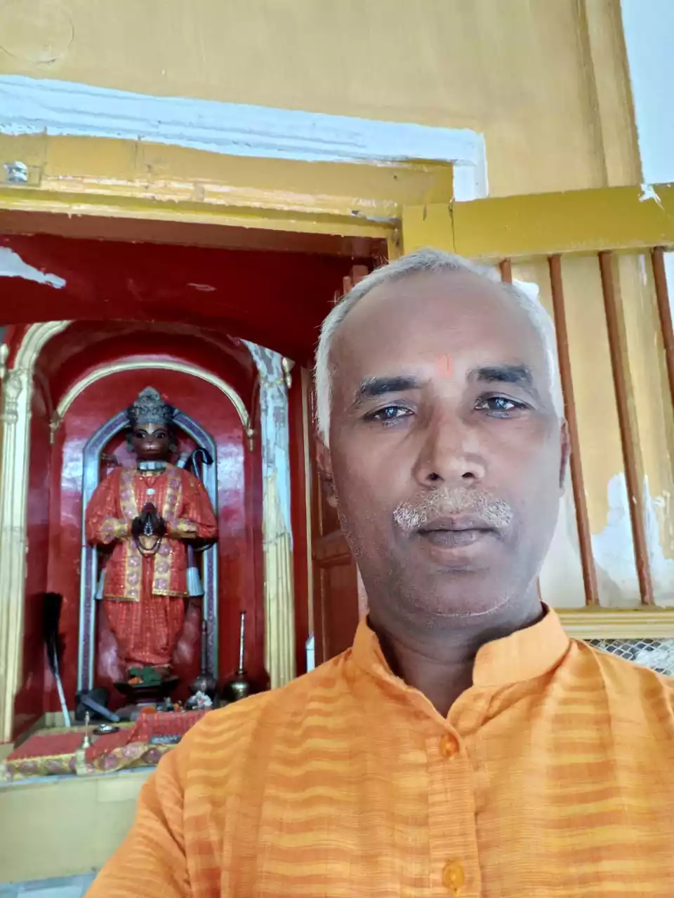 Dr Shiv Bahadur Tiwari 